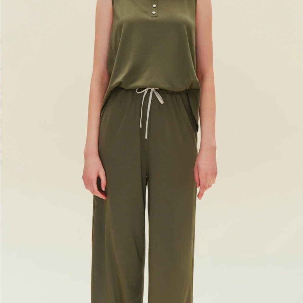 Olive Green Sleeveless Jumpsuit